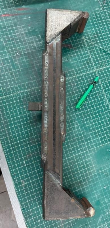 Three-point bending fixture, before the interface rework.
